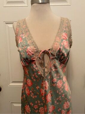 Floral Lace-Trim Maxi Dress in Sage Green and Pink